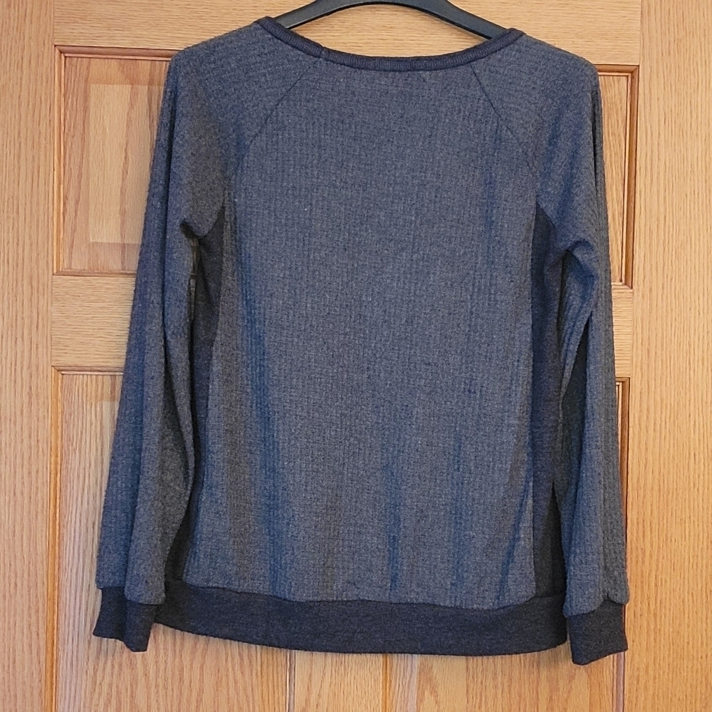 Magnolia Sweater - Picture 4 of 4